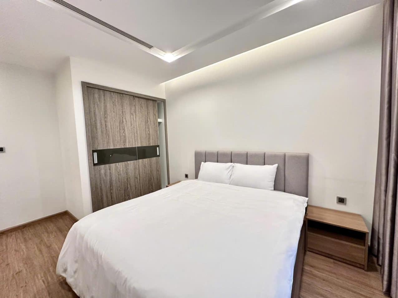 Luxury Apartment In Vinhomes Metropolis Hanói Exterior foto
