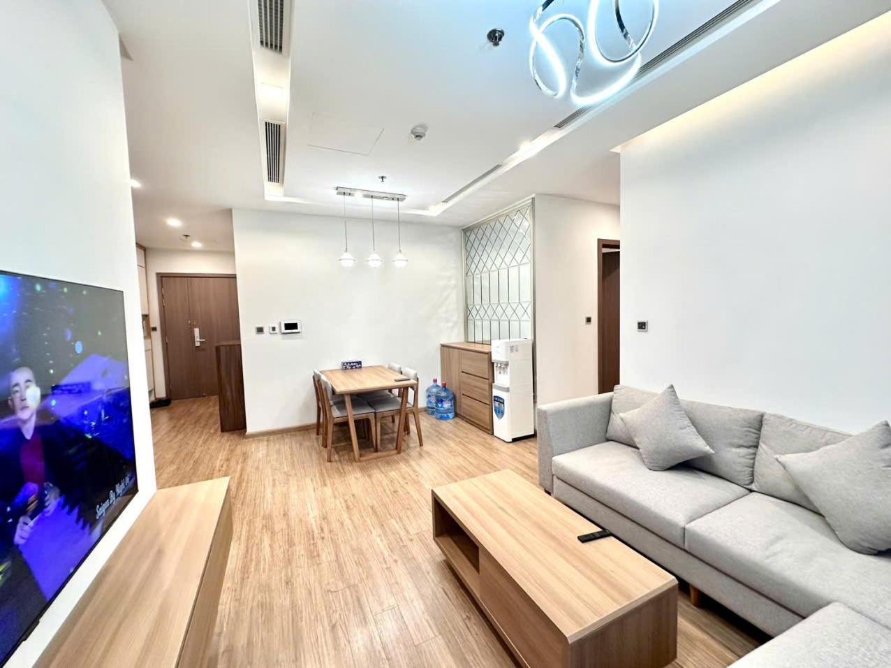Luxury Apartment In Vinhomes Metropolis Hanói Exterior foto