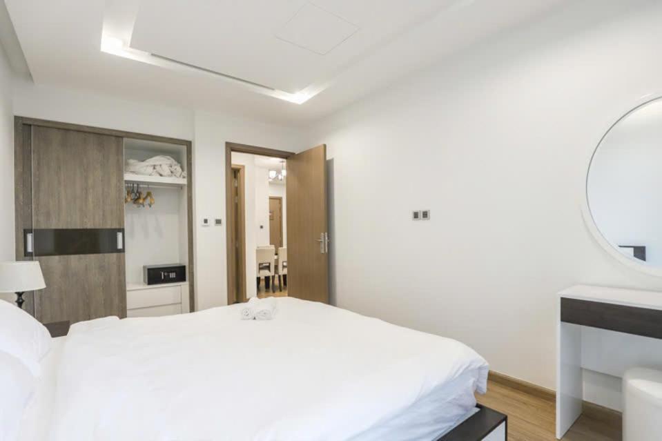 Luxury Apartment In Vinhomes Metropolis Hanói Exterior foto