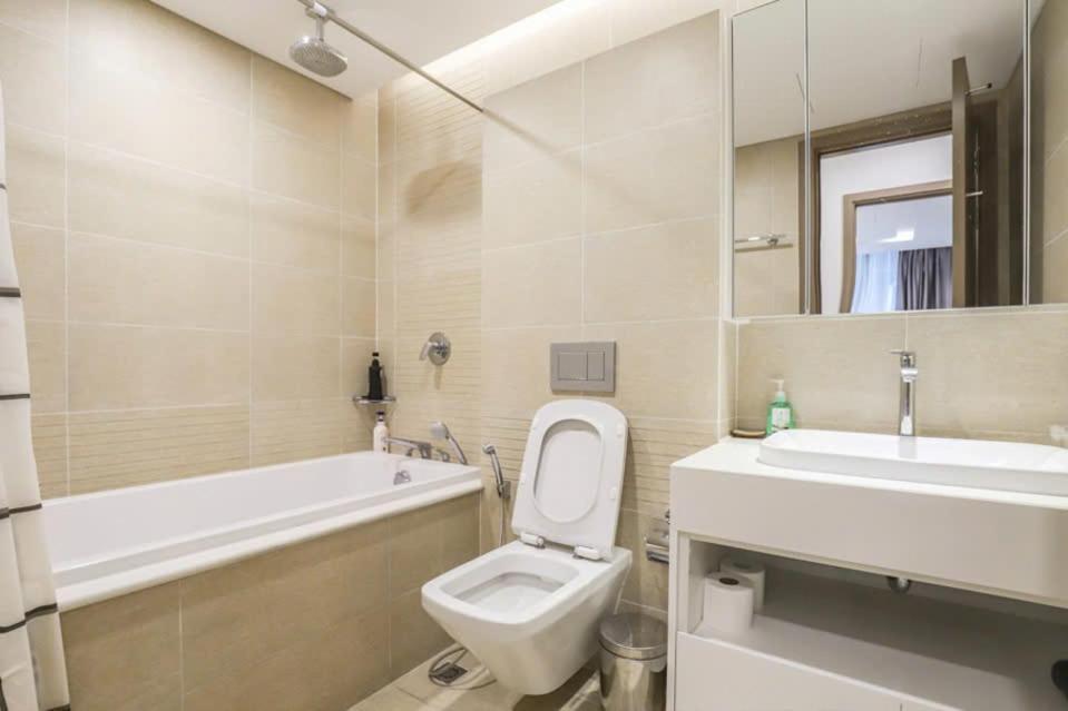 Luxury Apartment In Vinhomes Metropolis Hanói Exterior foto